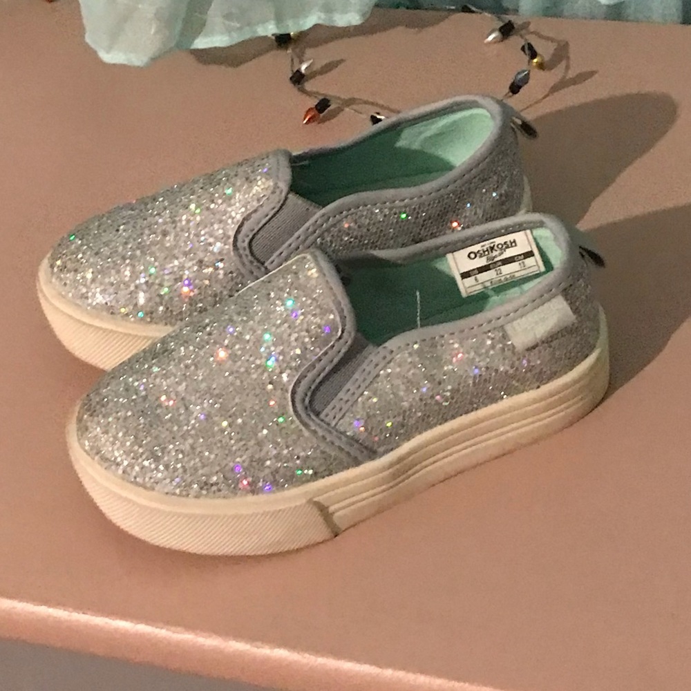 Oshkosh gray sparkly slip ons basically brand new size 6